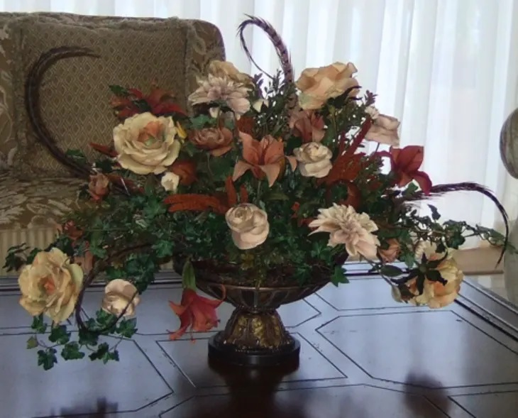1980s Floral Decor