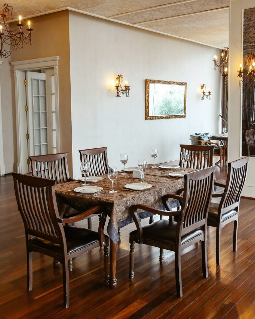 Contemporary Dining Room Wooden Flooring Contemporary Dining Room Wooden Flooring