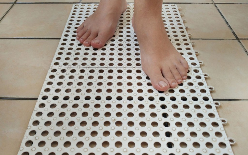 Non-Slip Mats in Bathroom