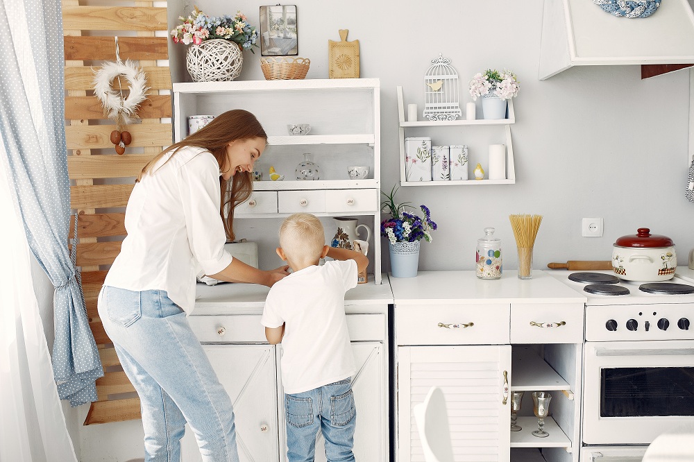 Quirky Furnishings and Objects In Kid-Friendly Kitchen Quirky Furnishings and Objects In Kid-Friendly Kitchen