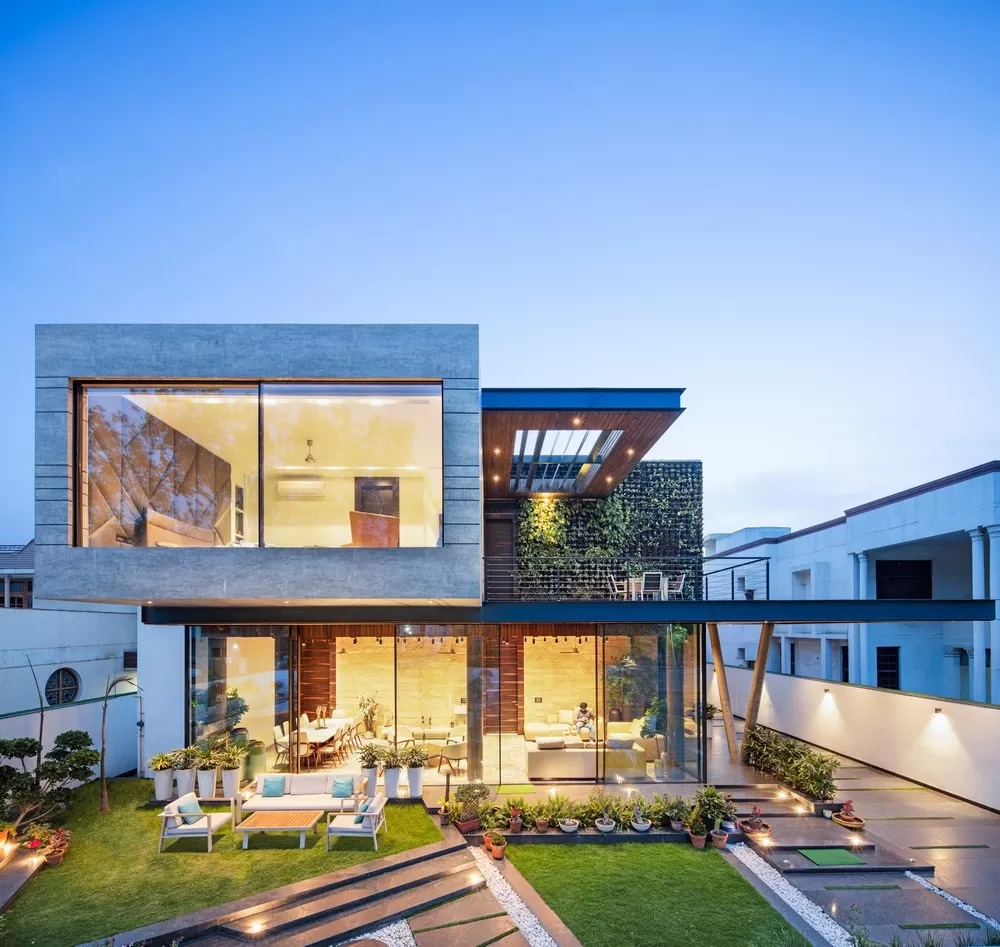 Cantilever House, Ghaziabad Cantilever House, Ghaziabad