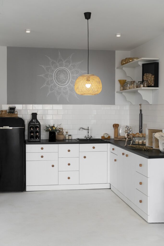 Efficient Use of Tiny Kitchen Corners