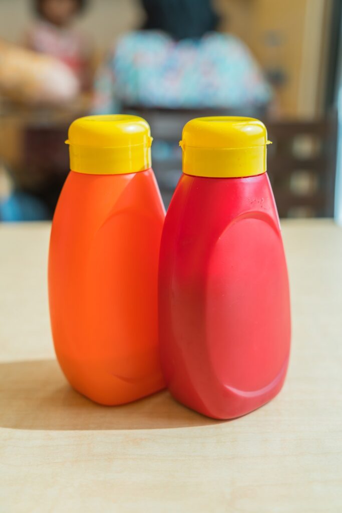 Ketchup bottles for 1950s kitchen decor ideas Ketchup bottles for 1950s kitchen decor ideas