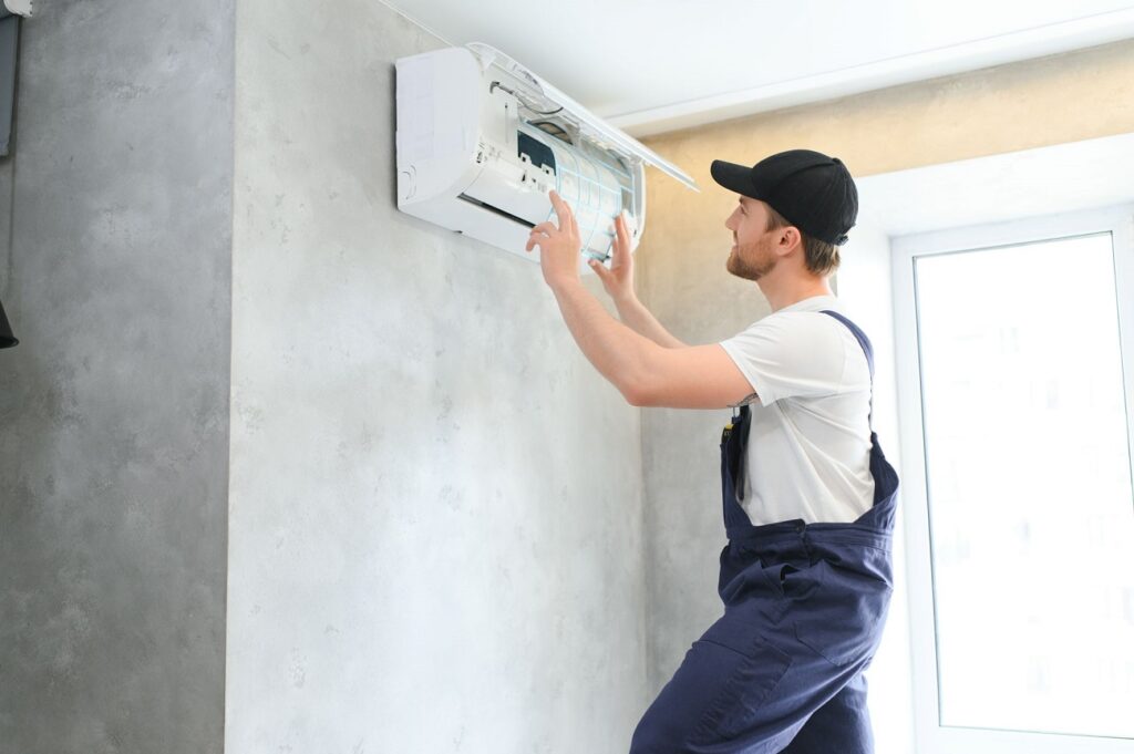 Cleaning Air Conditioner Filter Cleaning Air Conditioner Filter