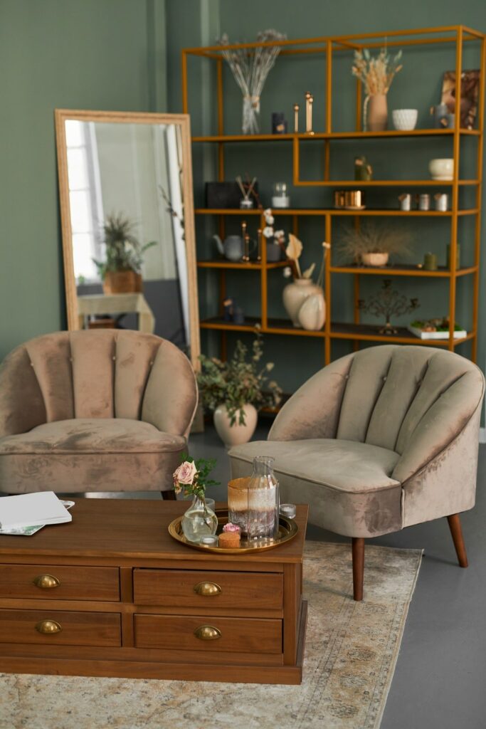 Glamorous Small-Space Décor