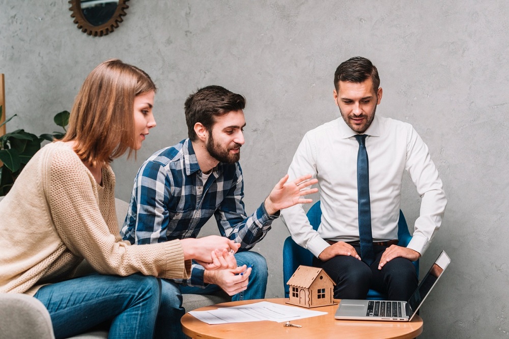 Real Estate Agent Streamlined Relocation