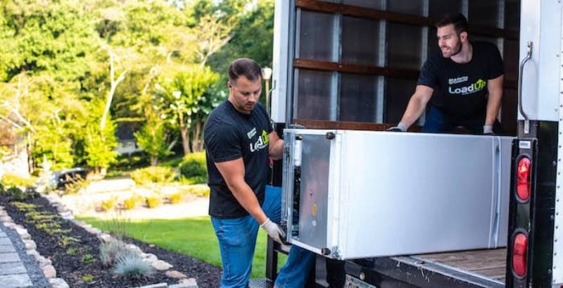 Safely Placing the Refrigerator in a Vehicle Safely Placing the Refrigerator in a Vehicle