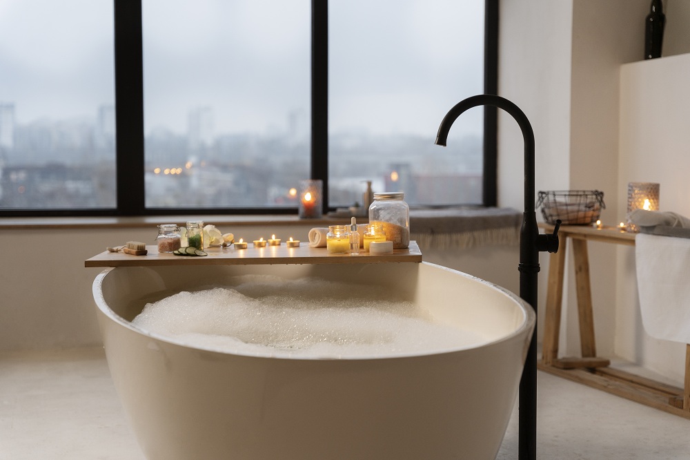 Candles - Spa like bathroom decor Candles - Spa like bathroom decor