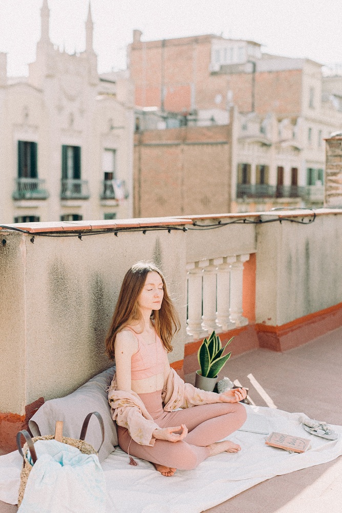 Create a Yoga Nook on Your Balcony Create a yoga nook on your balcony