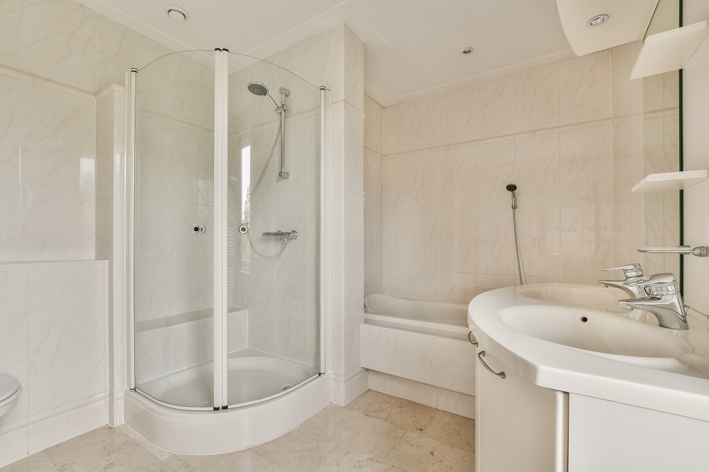 Curved Bathroom Surfaces