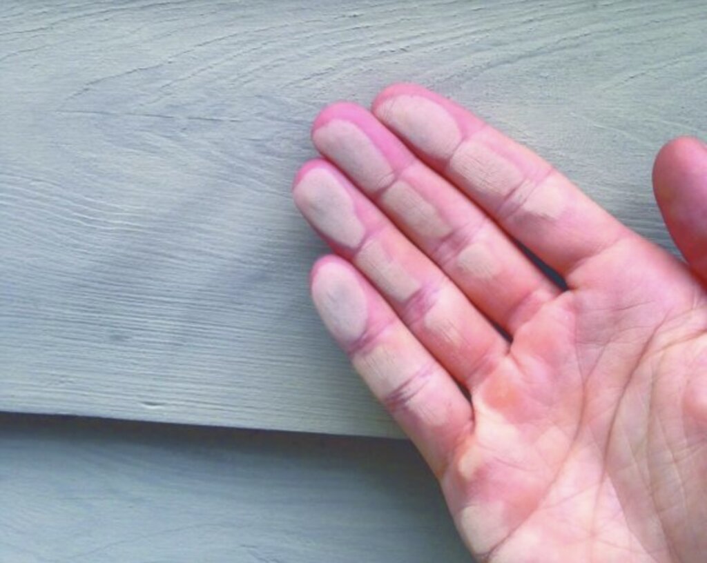 Exterior Paintwork Surfaces That are Powdery or Chalky