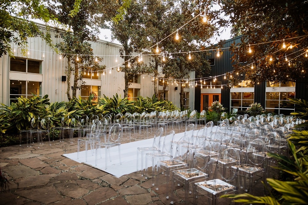 Home Outdoor Wedding Seating with Transparent Chairs