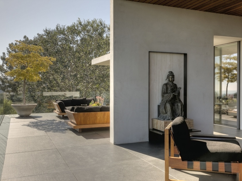 Jennifer Aniston House Bel Air backyard, LA Jennifer Aniston House Bel Air backyard, LA