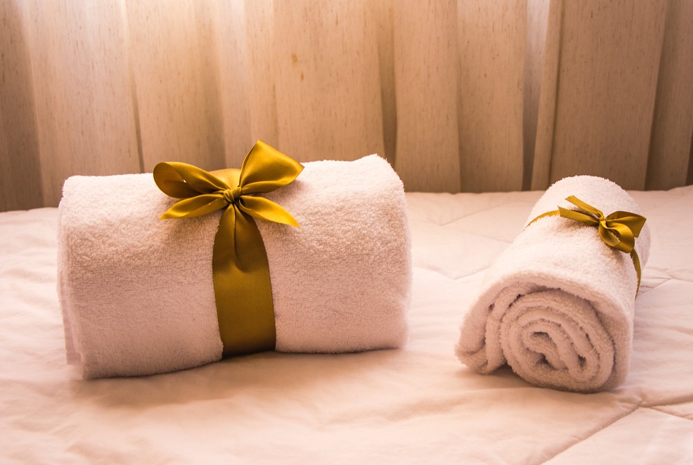 Plush towels - best spa like bathroom accessories Plush towels - best spa like bathroom accessories