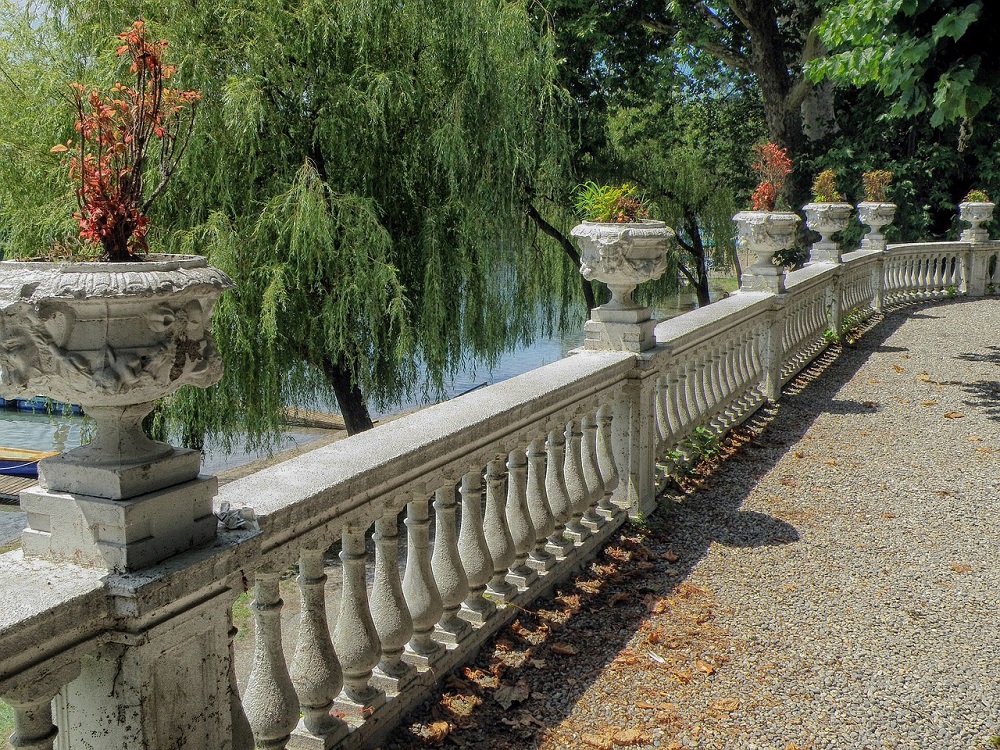 Railing into Fence