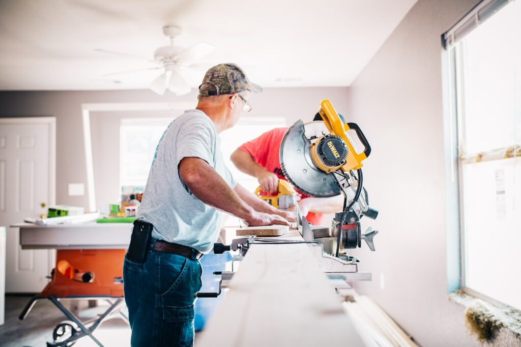 Safety Tips for Working with Power Tools and Hand Tools Safety Tips for Working with Power Tools and Hand Tools