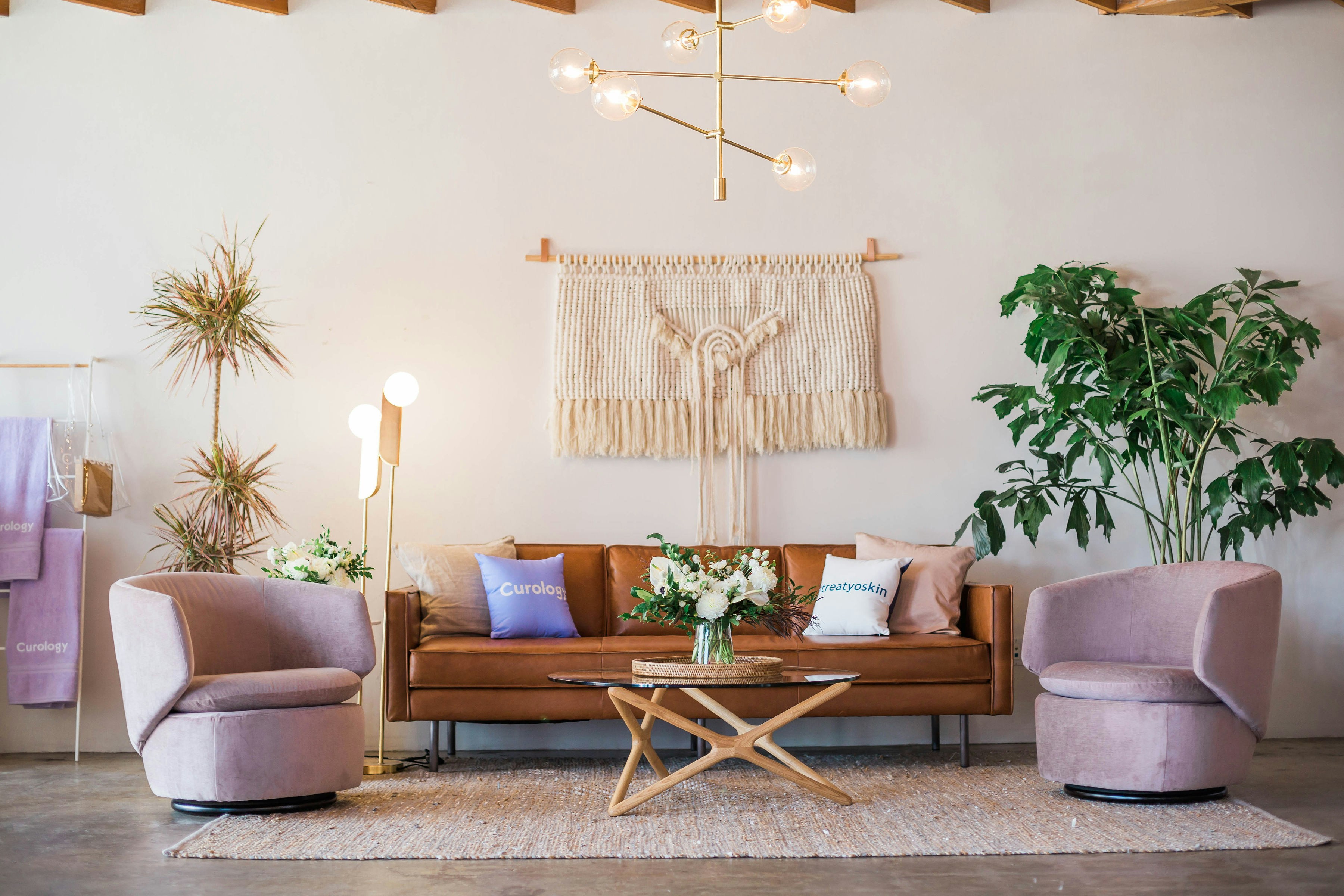 Statement Furniture in
Apartment