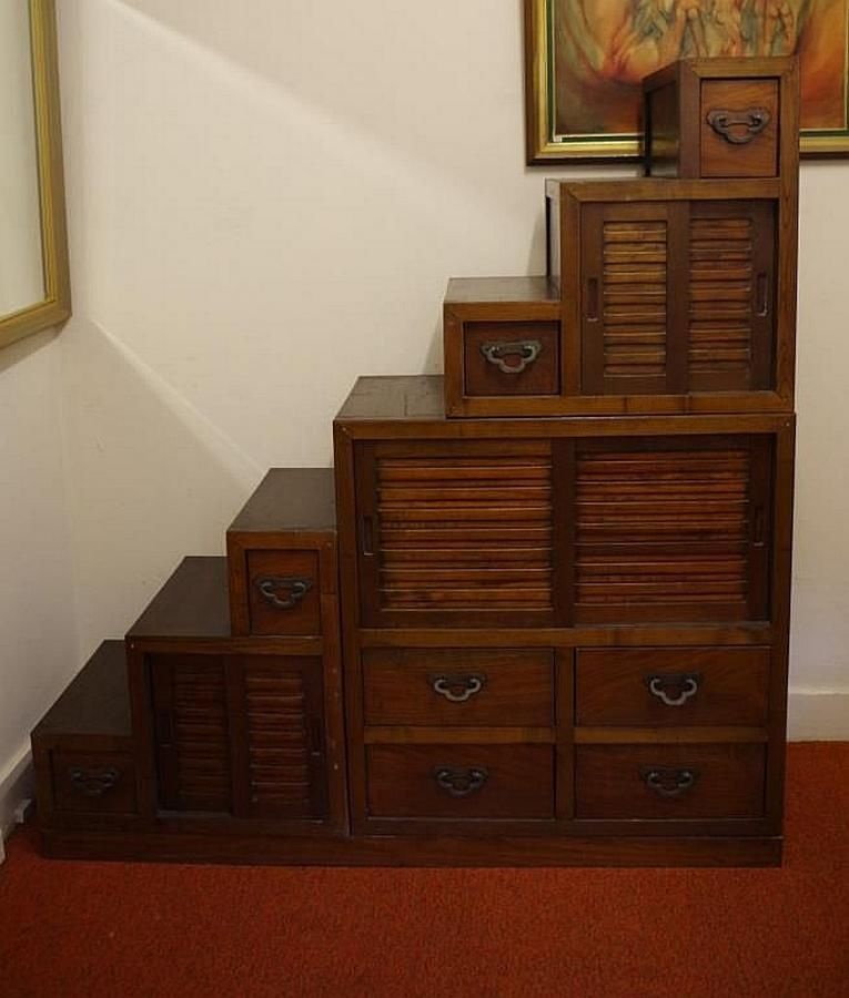 Tansu Step