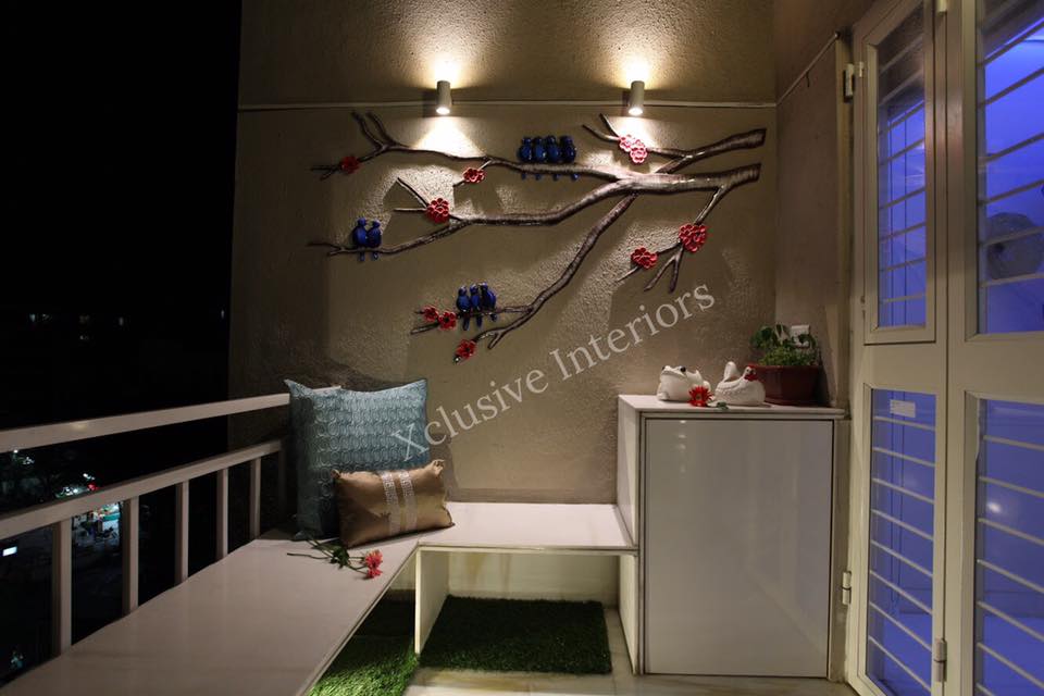 L-Shaped Sitting in Balcony with storage Below that allowing users to Sit & have a Look