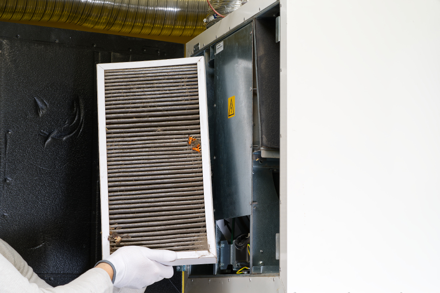 Replacing air filter for clean indoor air Replacing air filter for clean indoor air