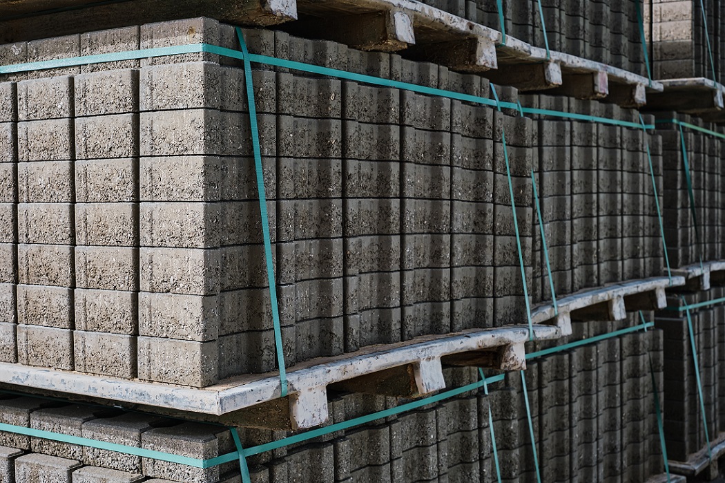 Intersection of Compostable Packaging and Recycled Building Blocks