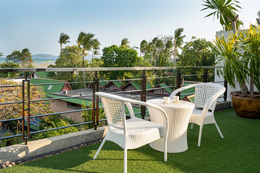 Artificial grass& basic seating in Balcony