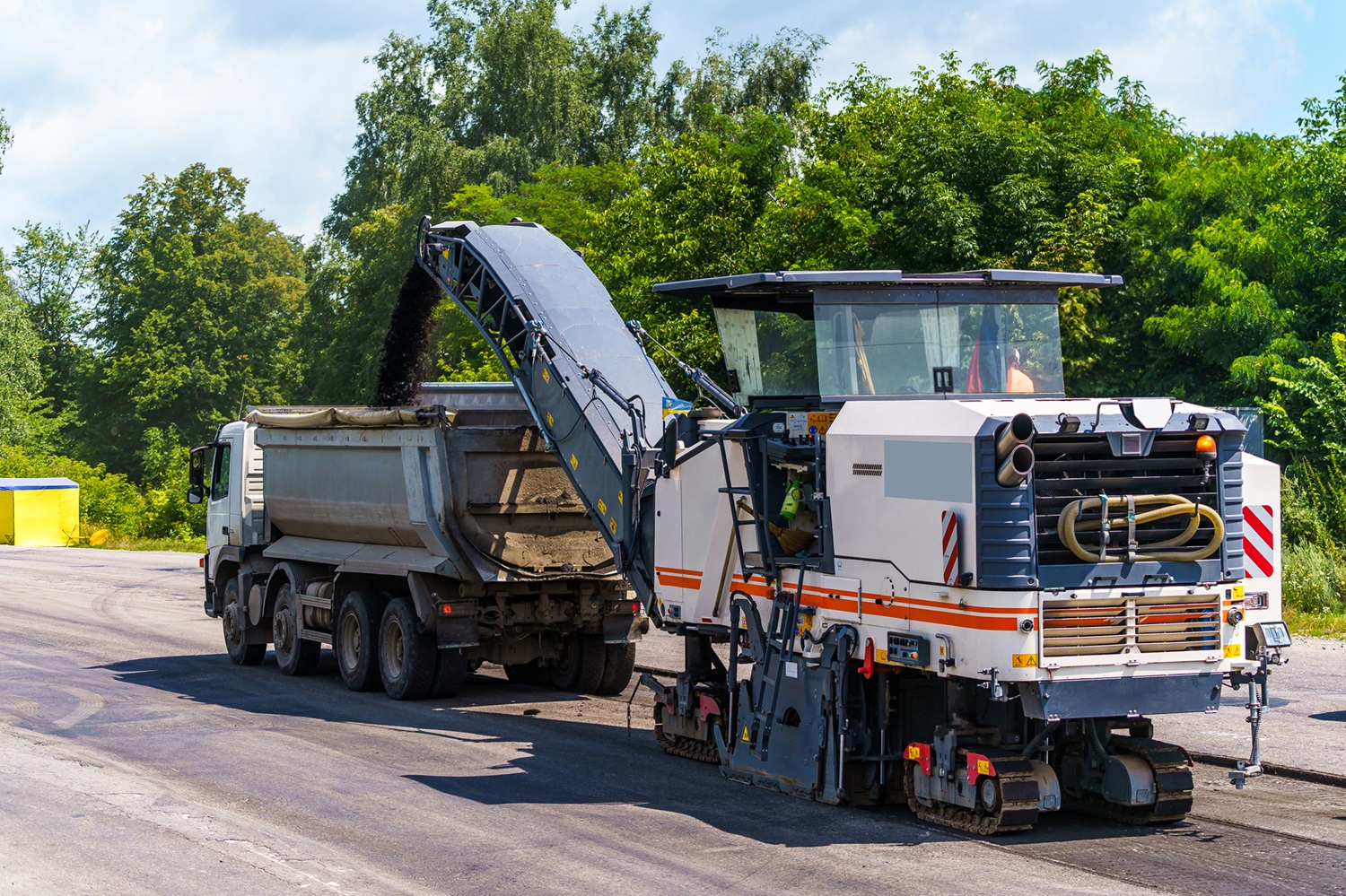 Construction Hauling Equipment