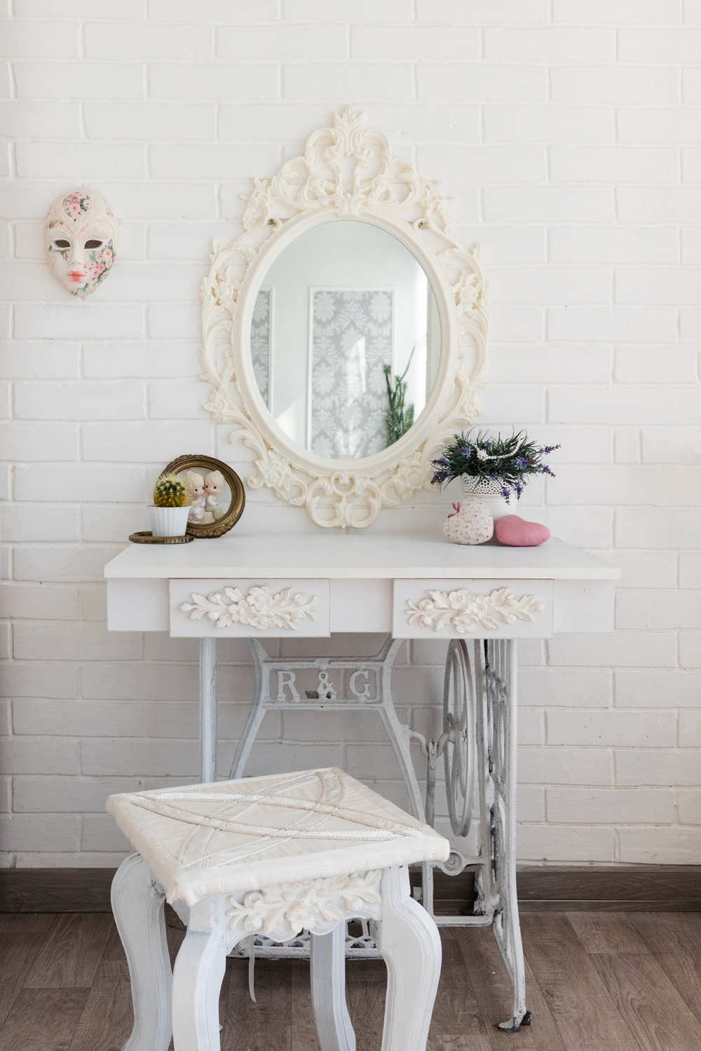 Framed Hanging Mirrors
