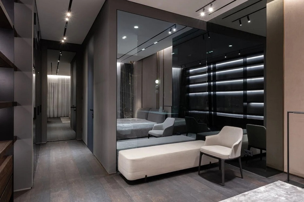 Reflective Wall