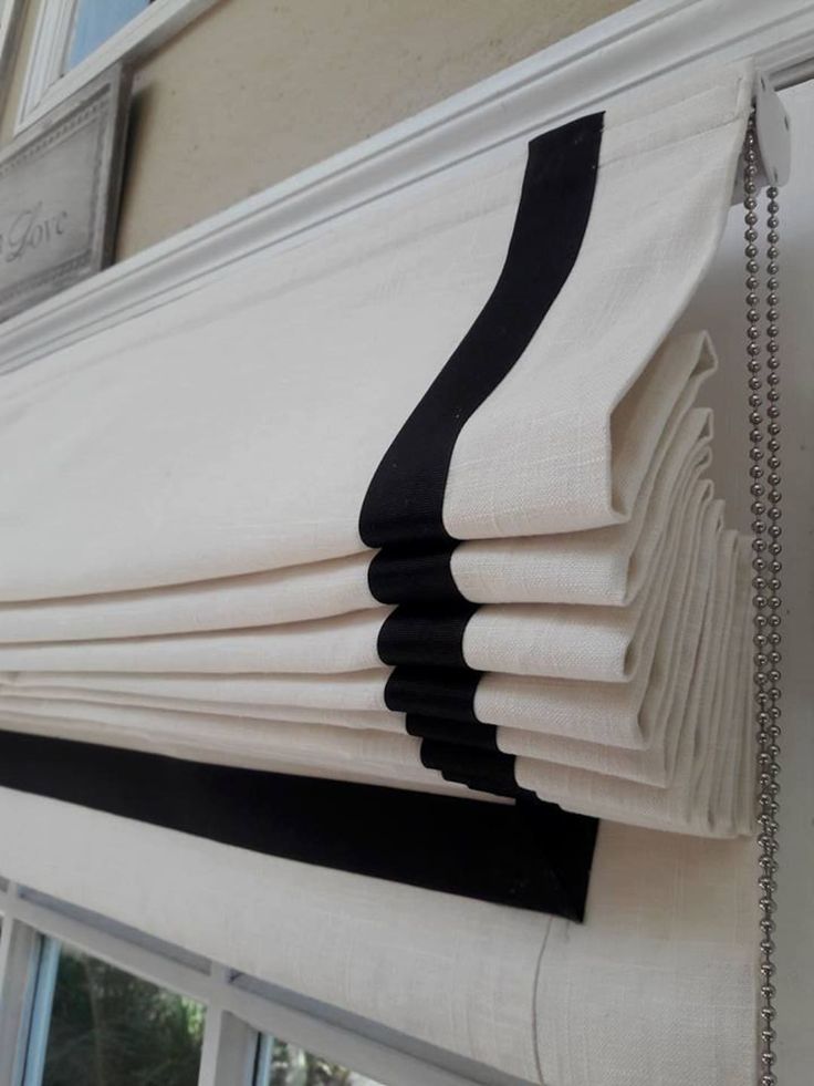 Continuous loop for Roman shades