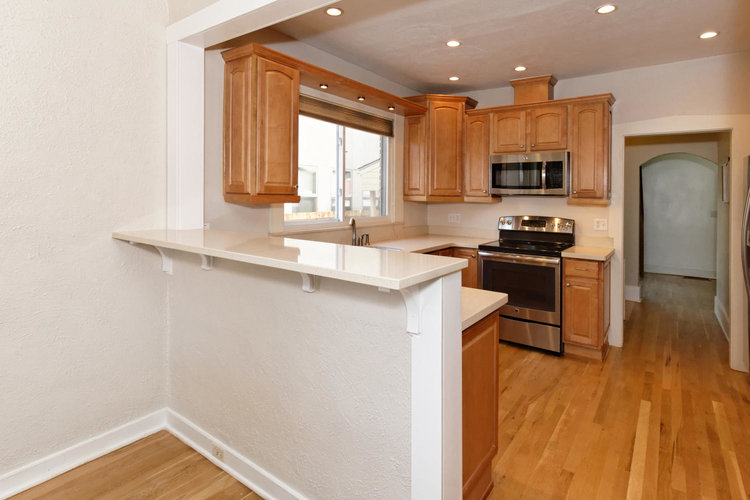 Kitchen Breakfast Bar