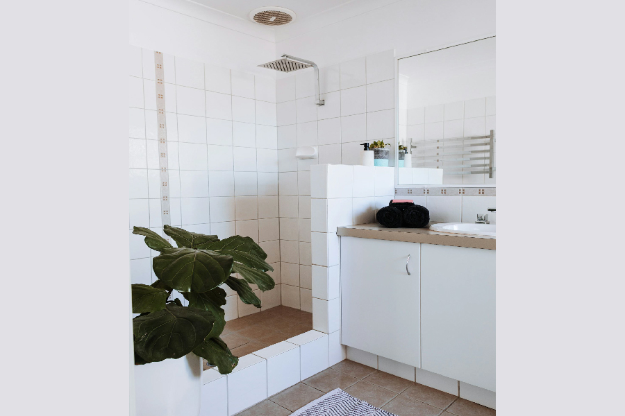 Shower Room with Partition
