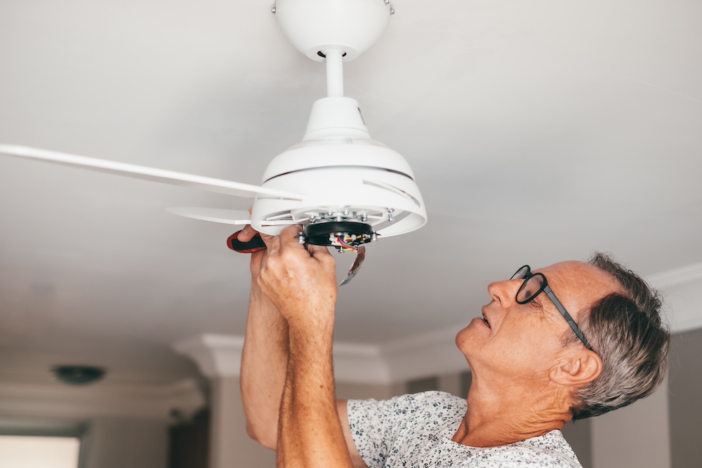 Insert the Fan Blades