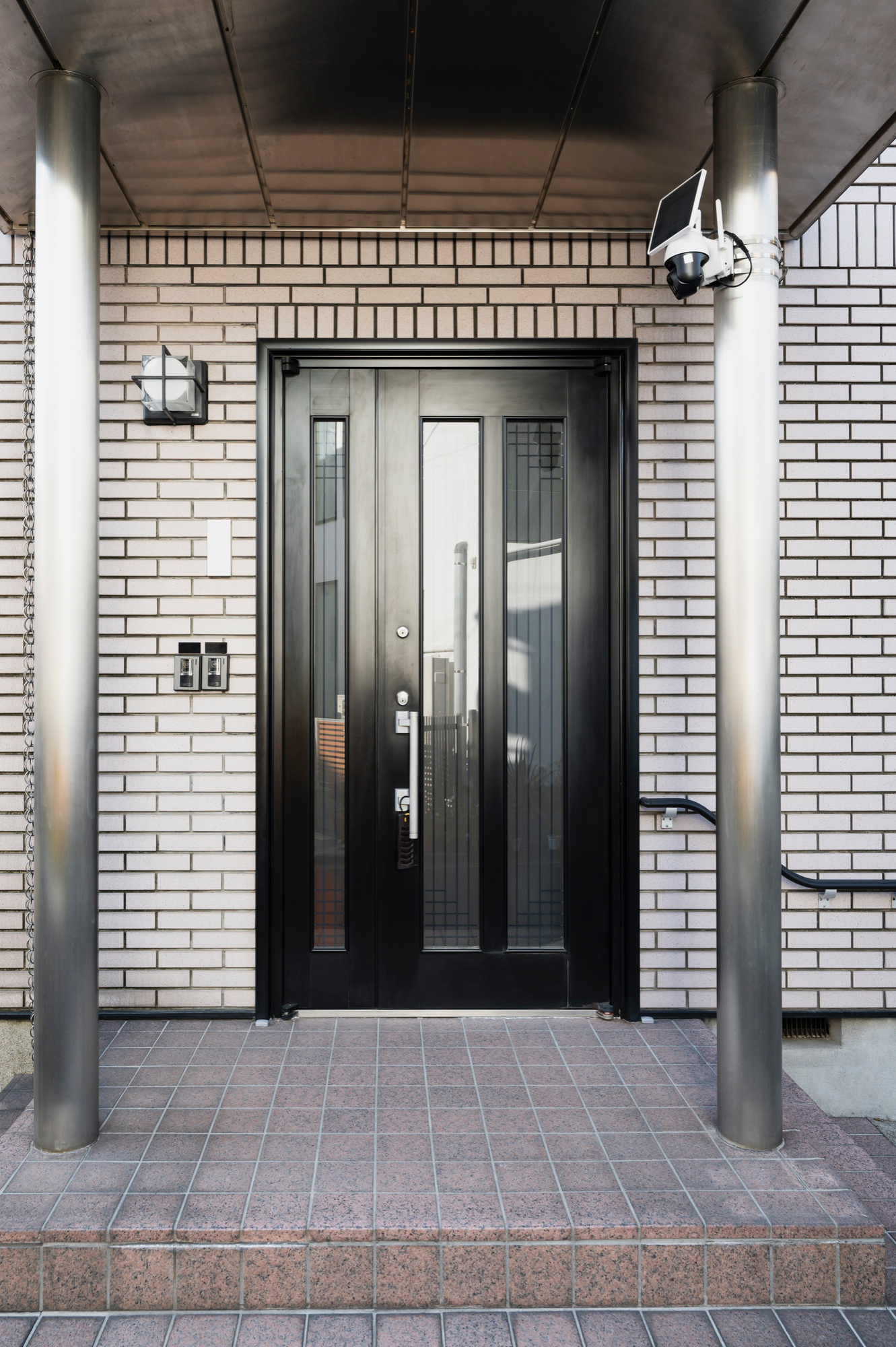 Advanced Security Features of Aluminium Doors
