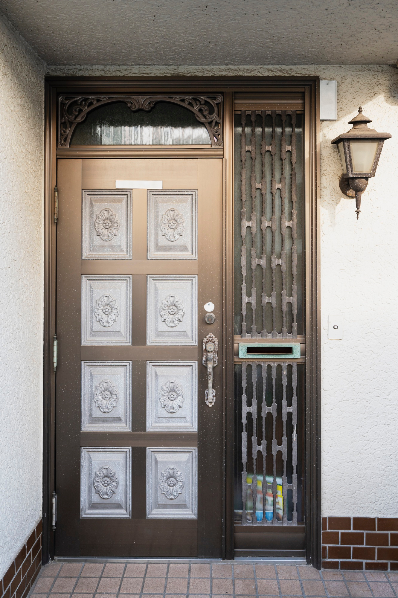 Aesthetic Versatility of Aluminium Door