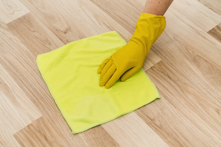 Cleaning of Laminate Floor