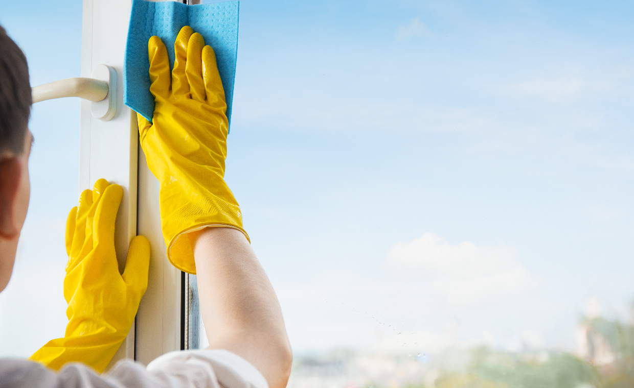 How to Clean Paint from Vinyl Window Frames