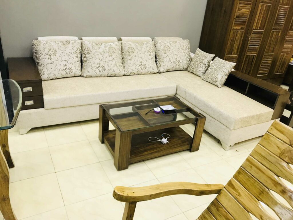 Off-White White Rectilinear Sofa