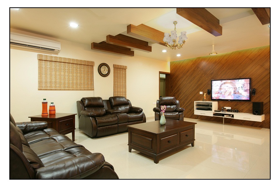 Living Room is Captivating Blend of Contemporary and classical Motifs