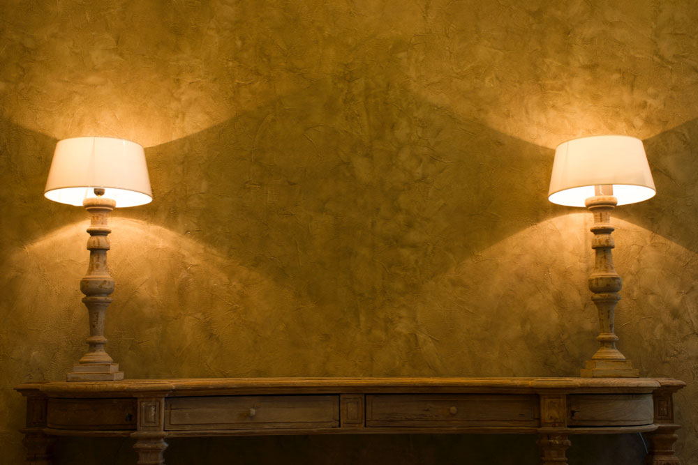 Highlighting Textures and Finishes