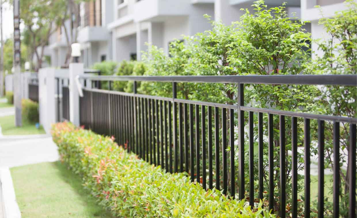 Choosing the Perfect Fence for Home