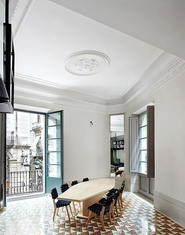 Cove Vaulted Ceiling
