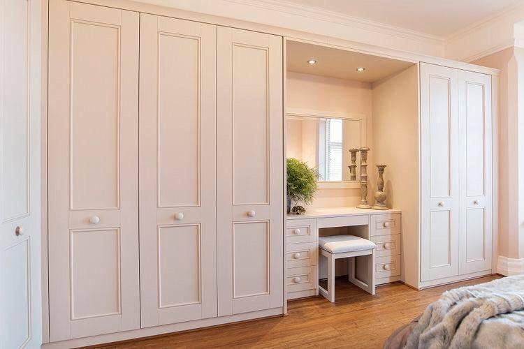 Dressing Table Designed in a Sleek Monochromatic Style