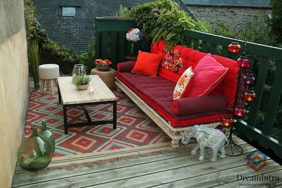 Subtly Colorful Patio Perfectly Blends Vintage and Modern Vibes