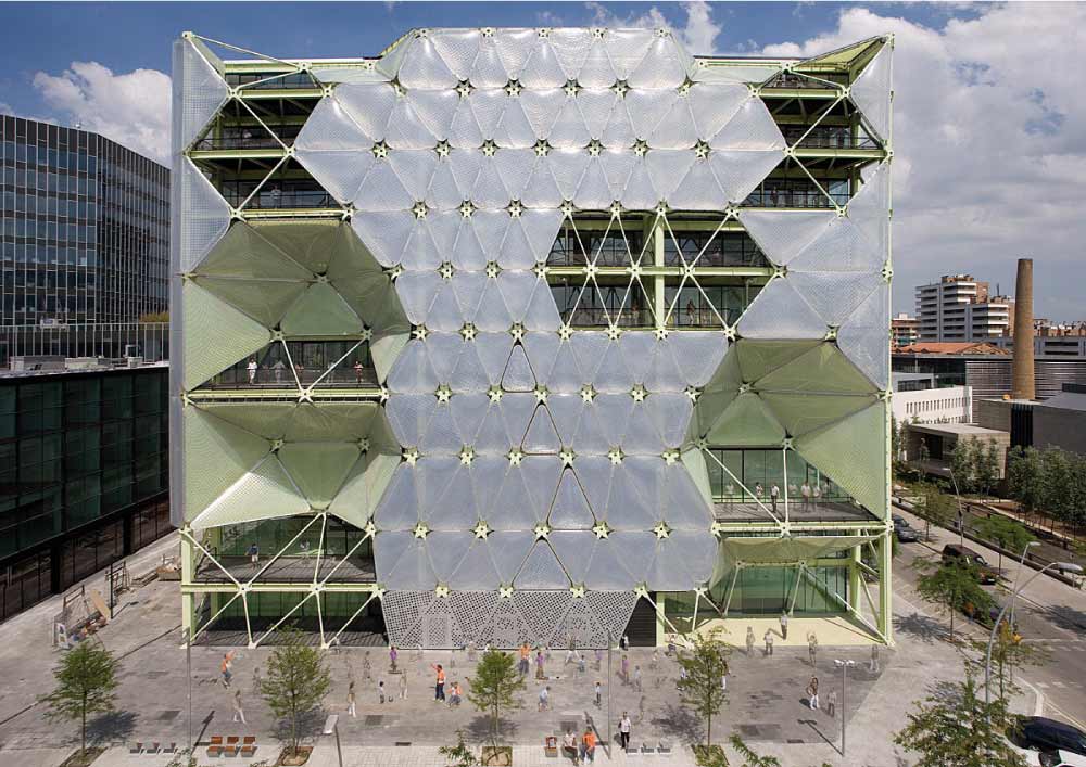 Energy-Efficient Kinetic Façade of the Quilted Cube