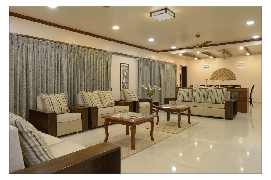 Modern Living and Dining Space Evokes