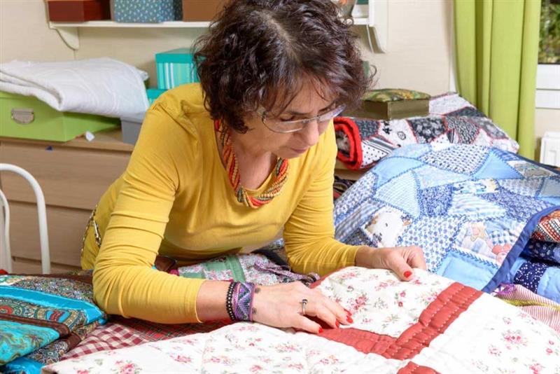 Selecting the Right Quilt Cover Material Selecting the Right Quilt Cover Material