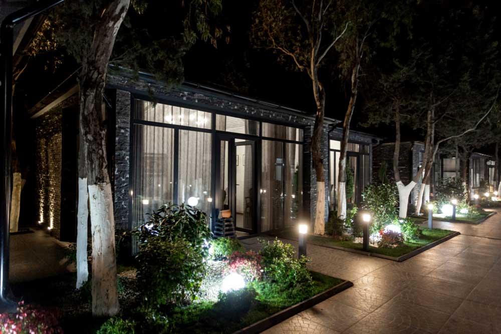 Showcasing Architectural Features Showcasing Architectural Features