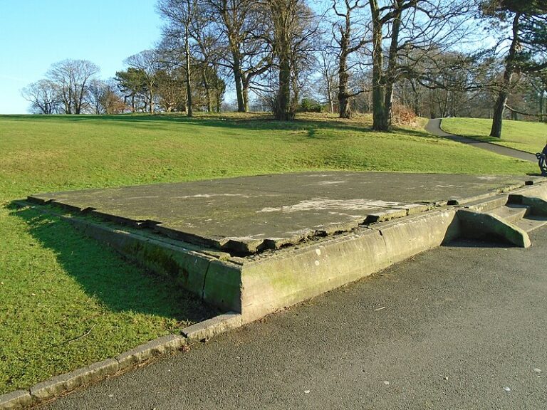 Plinth