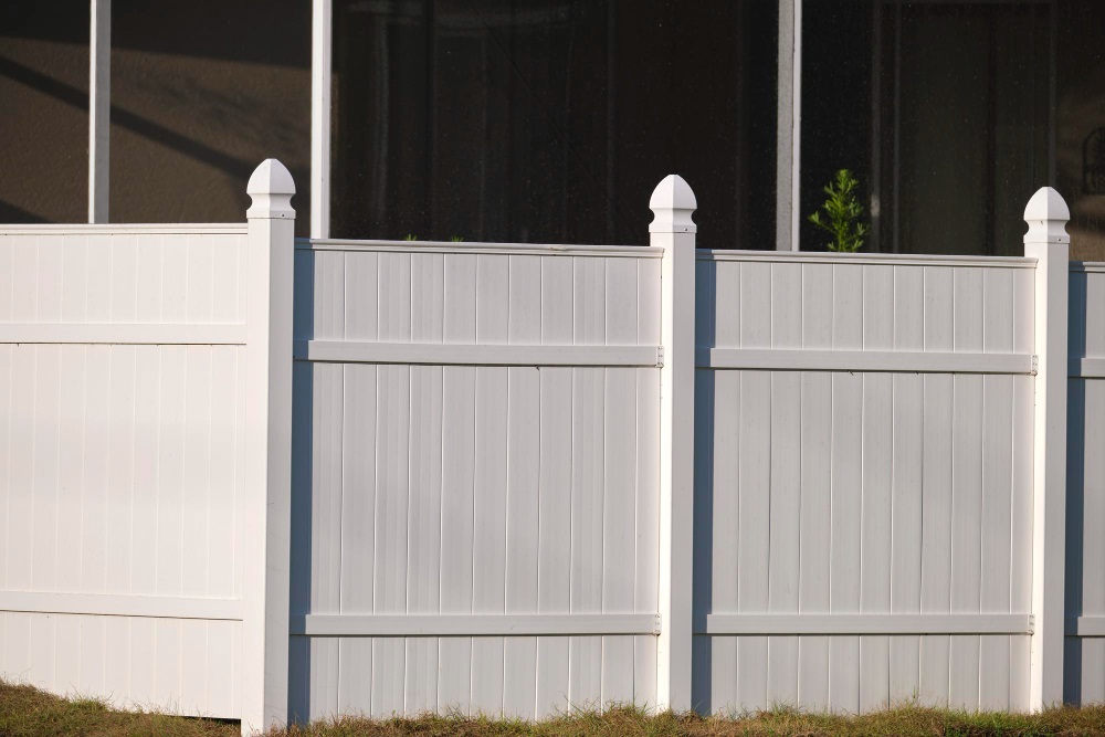 Semi-Privacy Vinyl Fences